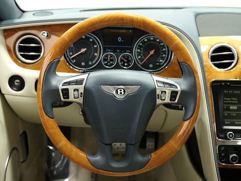 Used 2016 Bentley Continental GT image 19