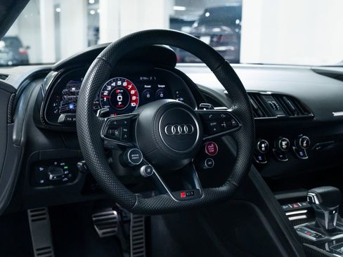 Used 2020 Audi R8 V10 performance image 9