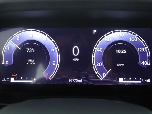 Used 2023 Jeep Grand Cherokee Altitude AWD/4WD image 12