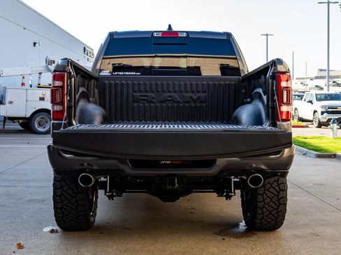 Used 2023 RAM 1500 Laramie AWD/4WD image 7