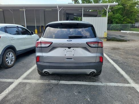 Used 2021 Ford Escape SE w/ SE Sport Appearance Package FWD image 5