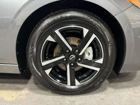 Used 2024 Nissan Sentra SV image 31