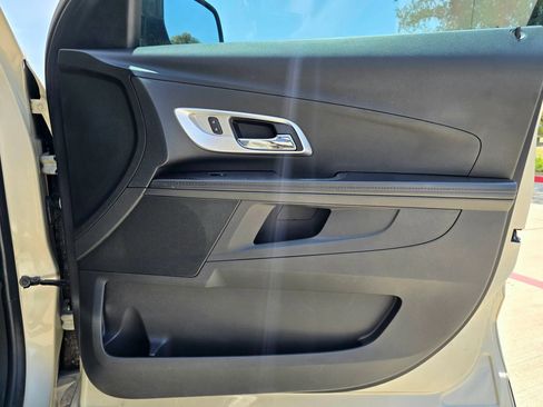 Used 2015 Chevrolet Equinox LS FWD image 17
