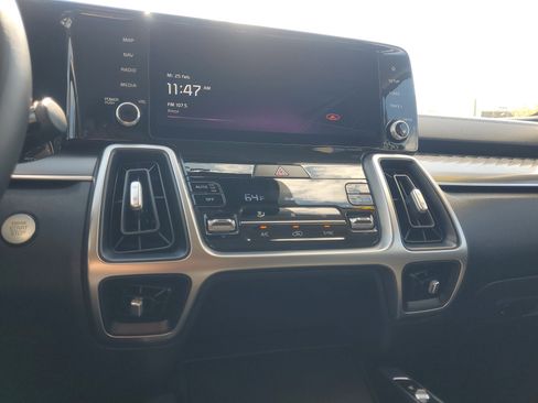 Used 2022 Kia Sorento S image 26