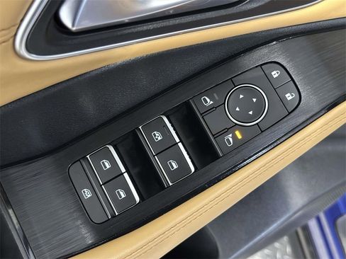 Used 2023 Nissan Rogue Platinum w/ Platinum Premium Package image 25