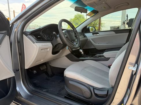 Used 2019 Hyundai Sonata SE FWD image 11