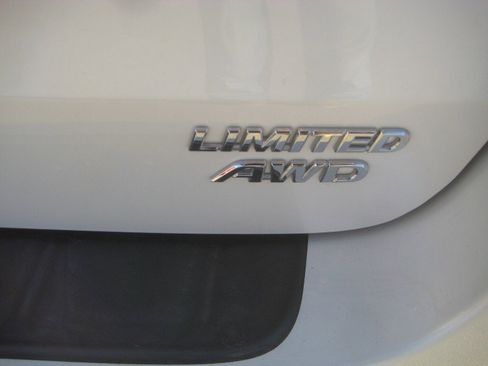 Used 2015 Toyota Sienna Limited Premium image 7