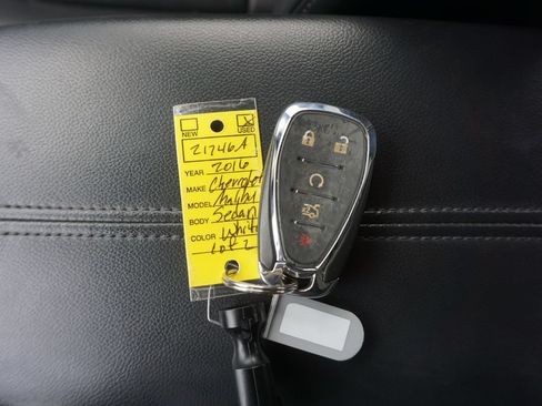 Used 2016 Chevrolet Malibu Premier w/ Driver Confidence Package II FWD image 32