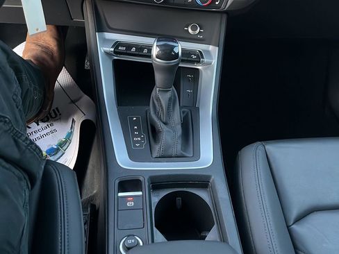 Used 2025 Audi Q3 2.0T Premium image 19