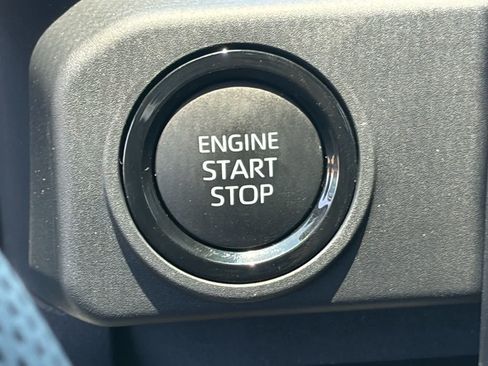 Used 2025 Toyota Tacoma SR5 AWD/4WD image 14