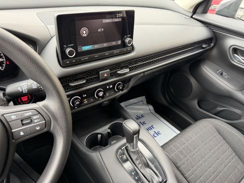 Certified 2023 Honda HR-V LX image 17