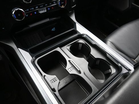 Used 2023 Ford F450 Lariat w/ FX4 Off-Road Package image 21