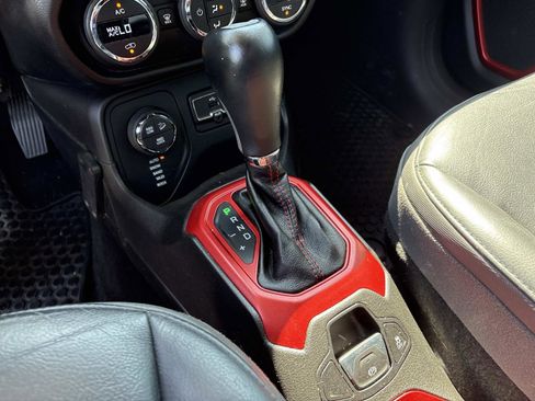 Used 2016 Jeep Renegade Trailhawk w/ Popular Equipment Group image 26