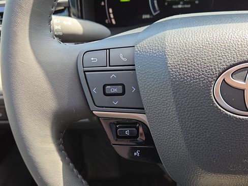Used 2026 Toyota Camry LE w/ Convenience Package FWD image 19