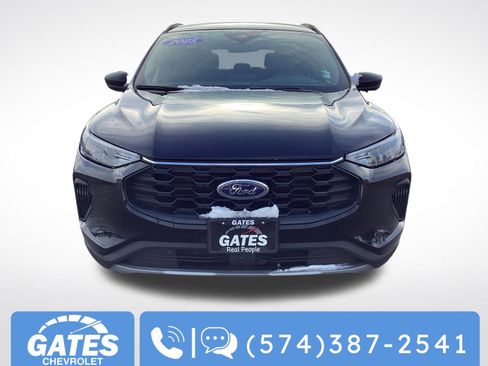 Used 2025 Ford Escape ST-Line image 2