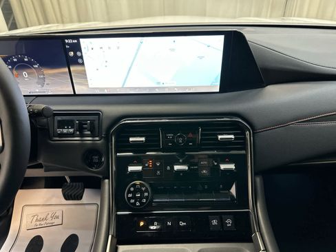 New 2025 Nissan Armada PRO-4X image 5