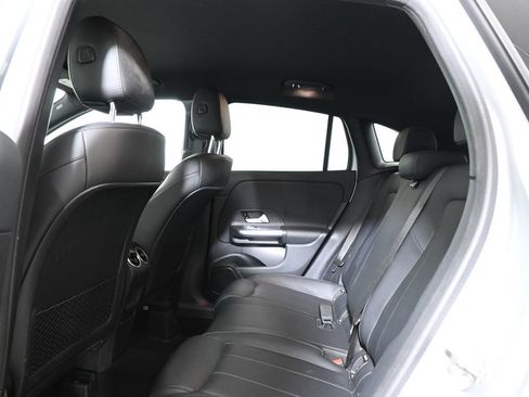 Certified 2022 Mercedes-Benz GLA 250 4MATIC image 33