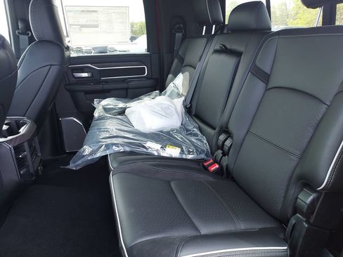 New 2026 RAM 2500 Laramie AWD/4WD image 29