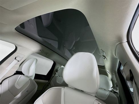 New 2025 Volvo EX90 Ultra w/ Protection Package Premier image 22