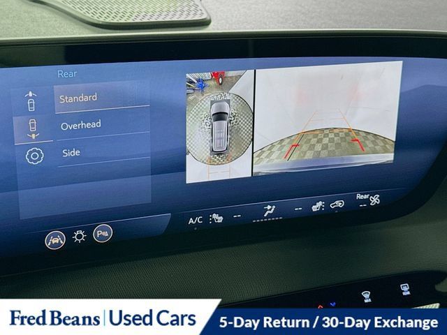 Used 2025 Buick Enclave Preferred FWD image 21