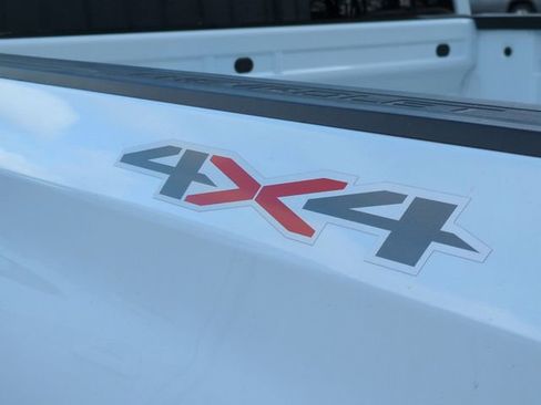 Used 2023 Chevrolet Silverado 1500 LT image 13