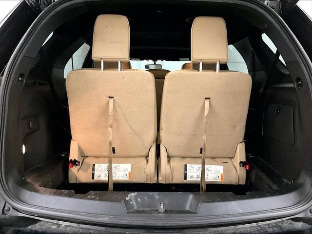Used 2017 Ford Explorer XLT w/ Equipment Group 202A AWD/4WD image 34