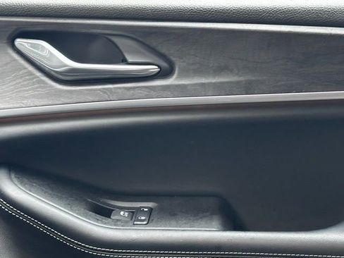 Used 2024 Jeep Grand Cherokee L Limited image 23