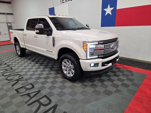 Used 2019 Ford F350 Platinum w/ Platinum Ultimate Package image 24
