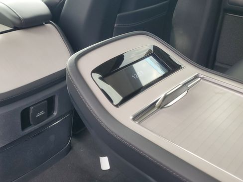 New 2027 Lincoln Navigator Reserve AWD/4WD image 29