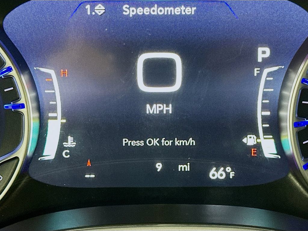 New 2027 Chrysler Pacifica Select w/ Family Tech Group FWD image 11