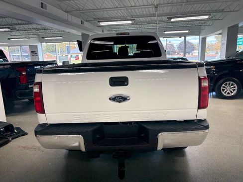 Used 2016 Ford F250 XLT w/ Camper Package image 9