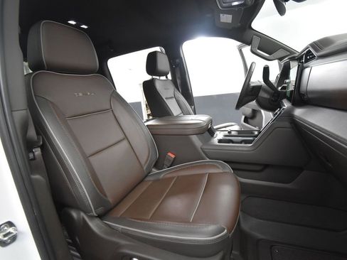 Used 2025 GMC Sierra 3500 Denali image 53