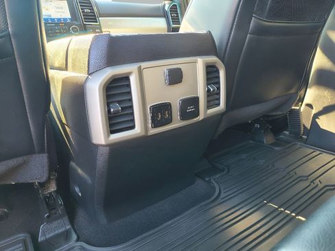 Used 2019 Ford F350 Lariat w/ Lariat Ultimate Package image 39