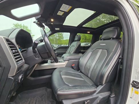 Used 2019 Ford F150 Platinum w/ Equipment Group 701A Luxury AWD/4WD image 16