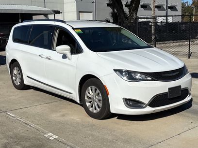 Used 2018 Chrysler Pacifica Touring-L Plus