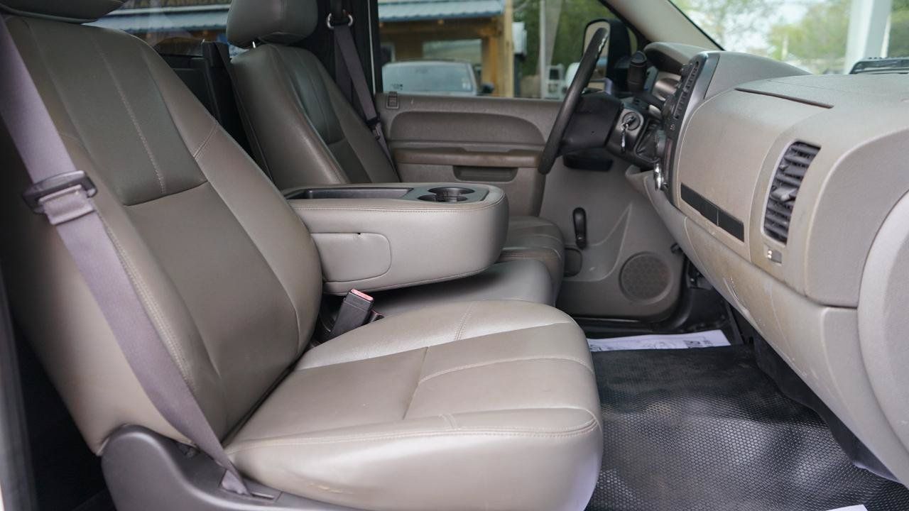 Used 2013 Chevrolet Silverado 2500 W/T RWD image 17
