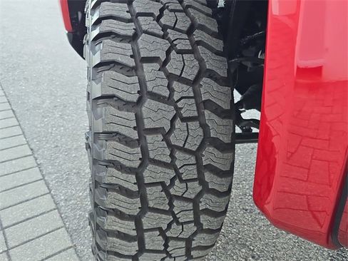 Certified 2025 GMC Sierra 1500 AT4 w/ AT4 Premium Package image 33