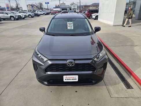Used 2019 Toyota RAV4 LE image 12