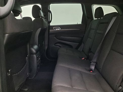 Used 2022 Jeep Grand Cherokee Laredo E w/ Security & Convenience Group AWD/4WD image 18