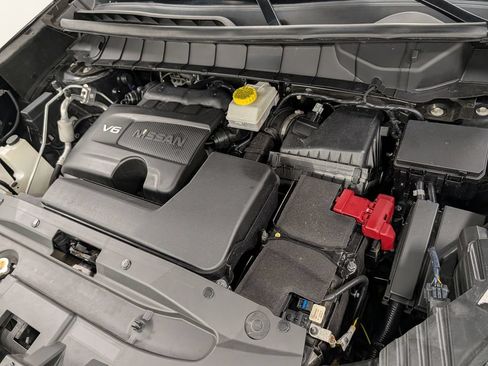 Used 2023 Nissan Pathfinder SL AWD/4WD image 38