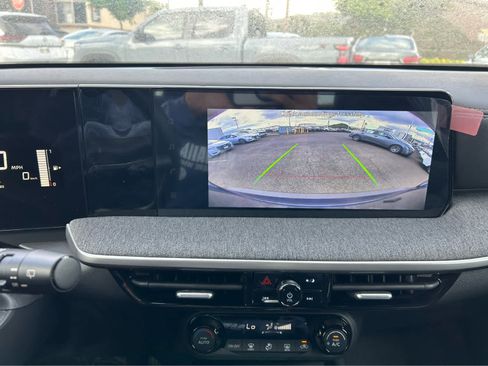 New 2026 Nissan Kicks SV image 8