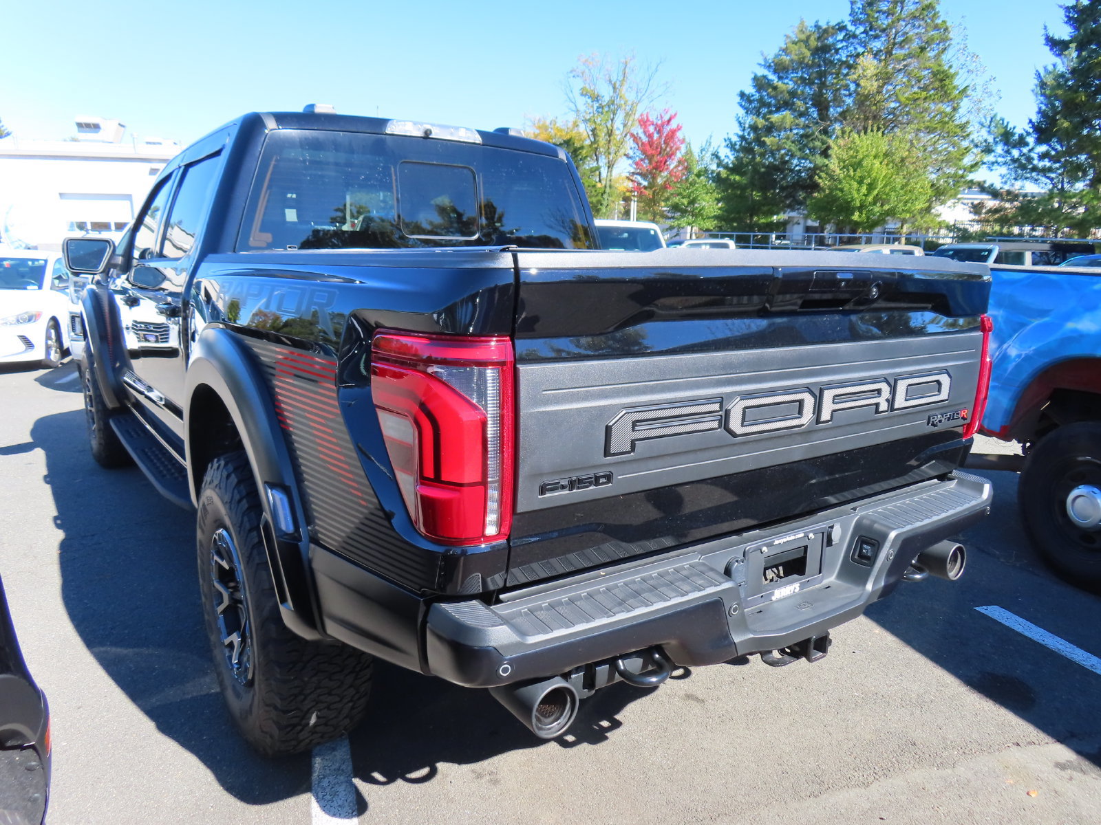 Certified 2025 Ford F150 Raptor w/ Equipment Group 803A Raptor R AWD/4WD image 7