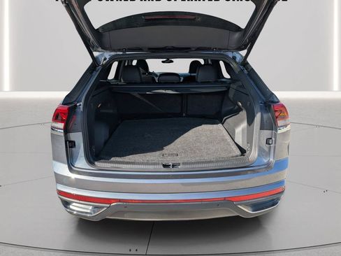 Certified 2023 Volkswagen Atlas Cross Sport SE FWD image 9