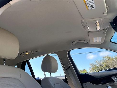 Used 2022 Mercedes-Benz GLC 300 image 28