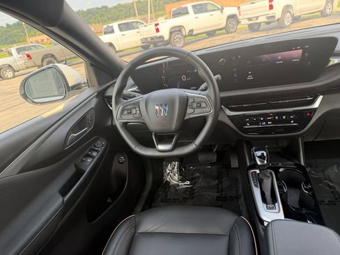 Used 2025 Buick Envista Sport Touring FWD image 23