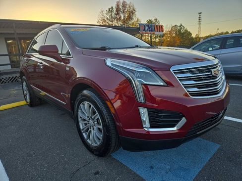 Used 2017 Cadillac XT5 Luxury w/ Driver Awareness Package image 3