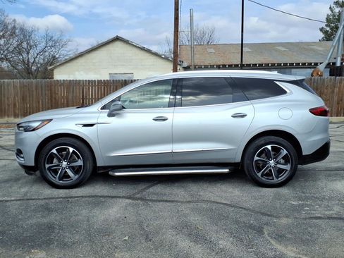 Used 2020 Buick Enclave Essence w/ Sport Touring Edition image 13