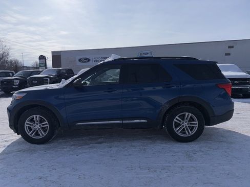 Used 2020 Ford Explorer XLT w/ Comfort Package image 4