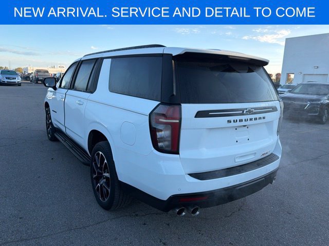 Used 2024 Chevrolet Suburban RST w/ Sport Performance Package AWD/4WD image 17