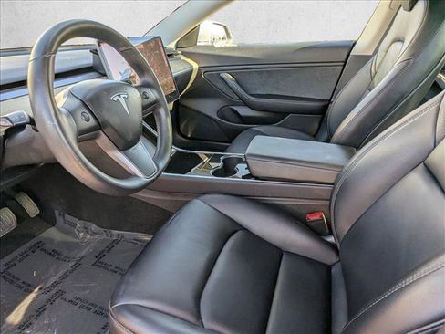Used 2018 Tesla Model 3 Long Range image 17